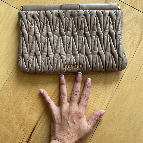 Miu Miu clutch - Picture 10 of 10
